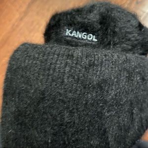 Kangol fuzzy hat size regular